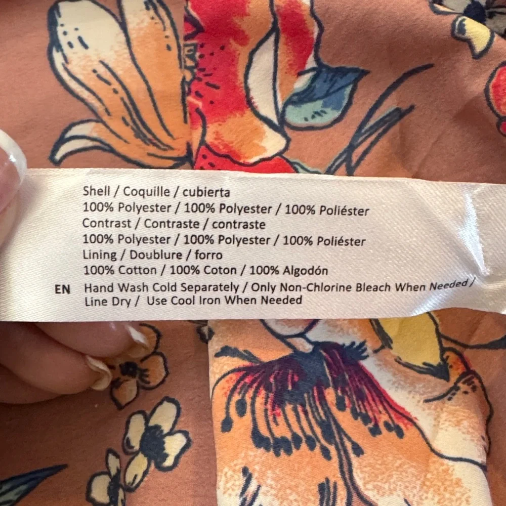 Floral Dress with pockets and adjustable straps. - Picture 12 of 12